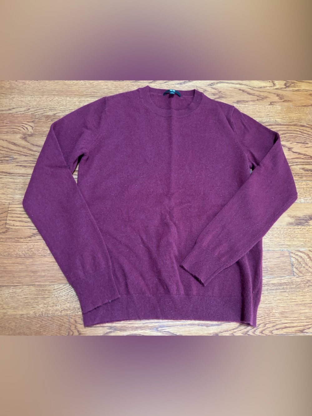 Uniqlo Burgundy Crewneck Sweater